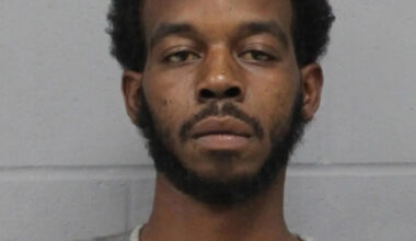 Texas man charged with murder after Southeast Austin apartment shooting