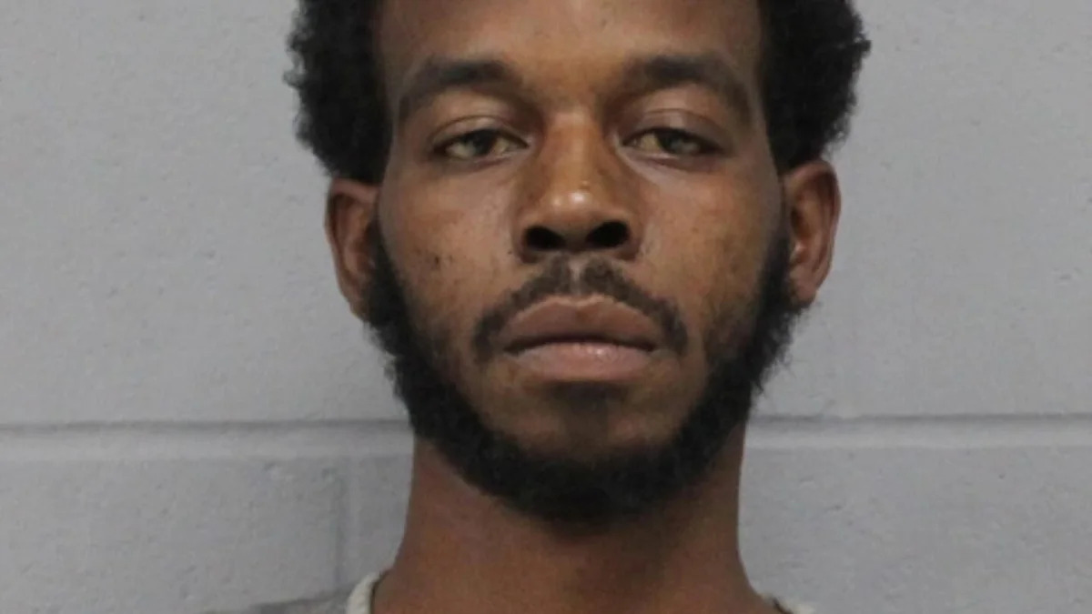 Texas man charged with murder after Southeast Austin apartment shooting