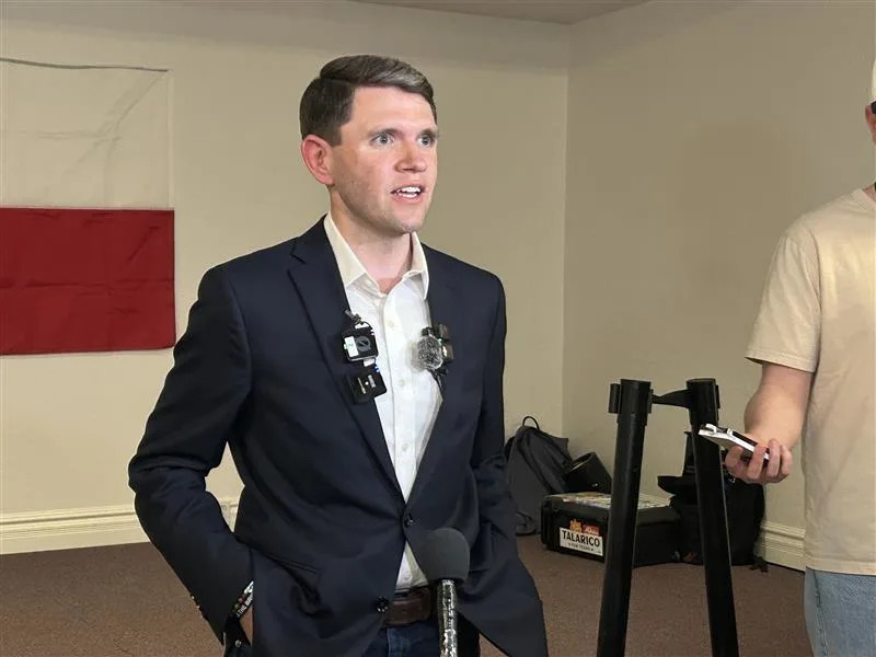 Talarico visits El Paso for campaign stop