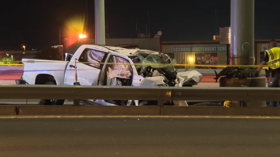 2 killed in 3-vehicle crash on Loop 375 in El Paso