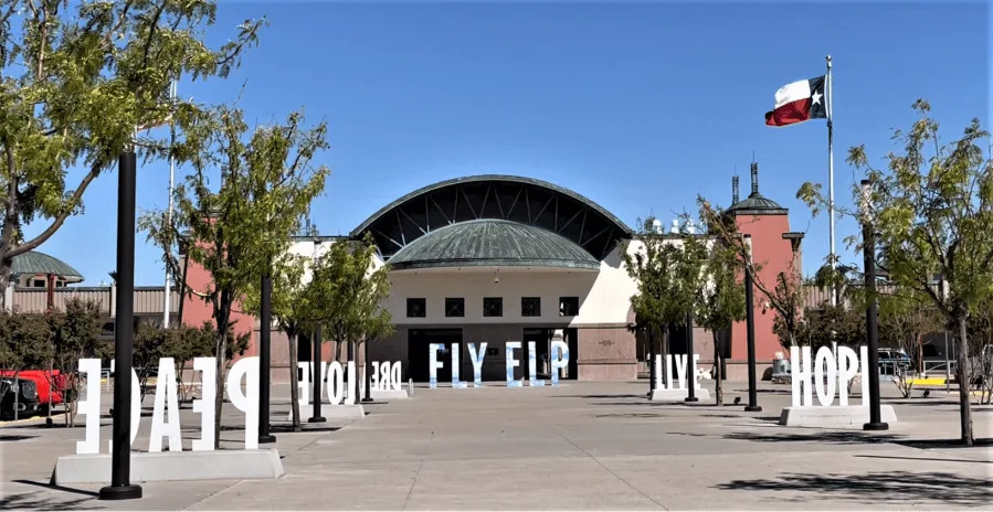 UPDATE: Power restored at airport, East El Paso