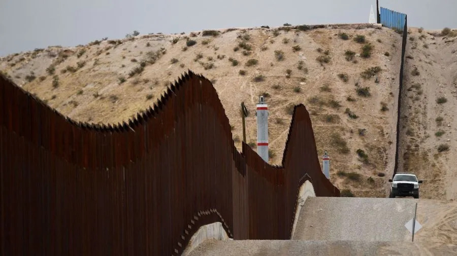 Man injured in border wall fall in Sunland Park