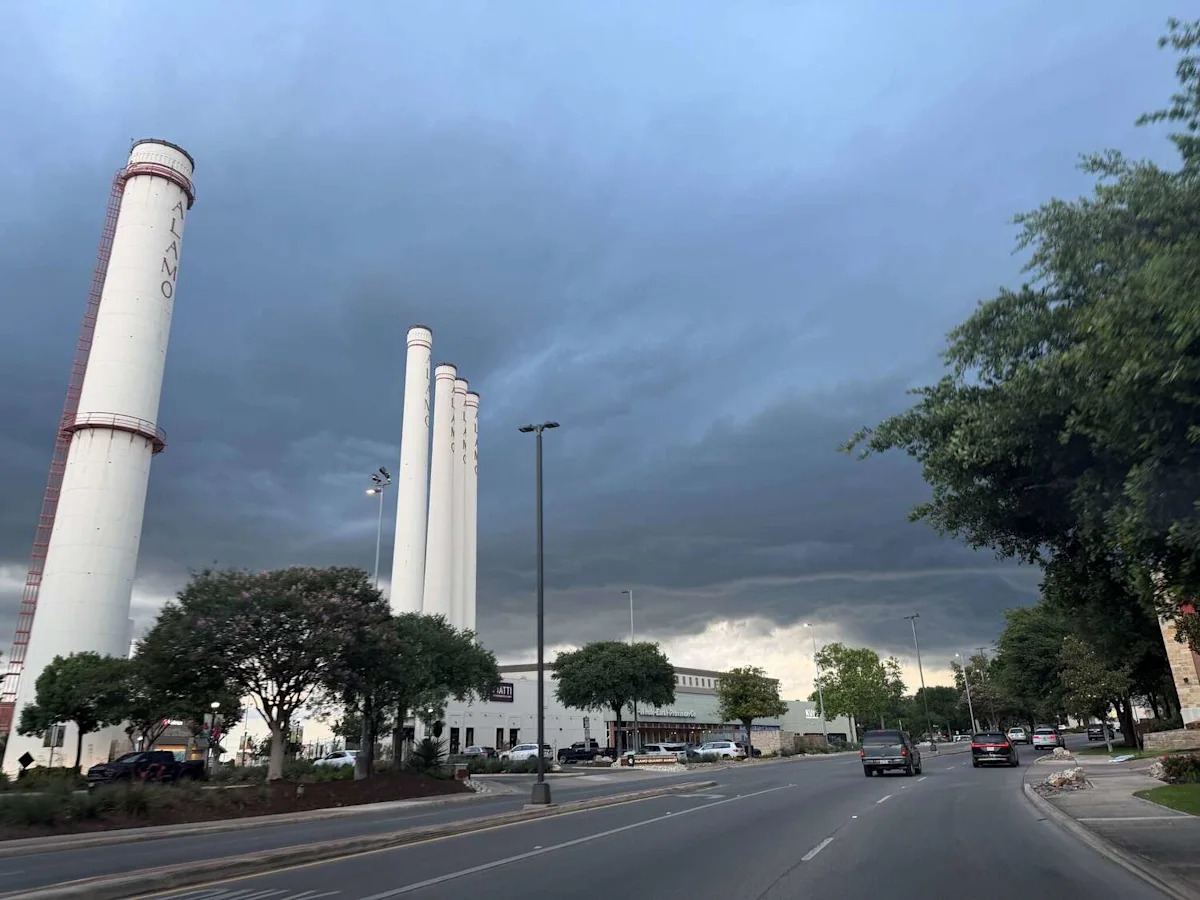 San Antonio flash flood warning triggers emergency alerts. What to know