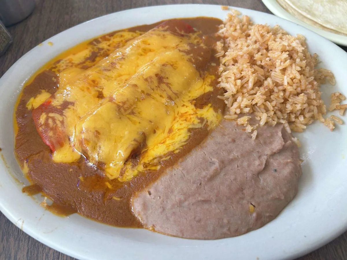 We found a $7.99 Tex-Mex feast at a beloved San Antonio taqueria