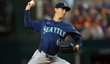 Texas bangs, Mariners whimper, lose 7-3