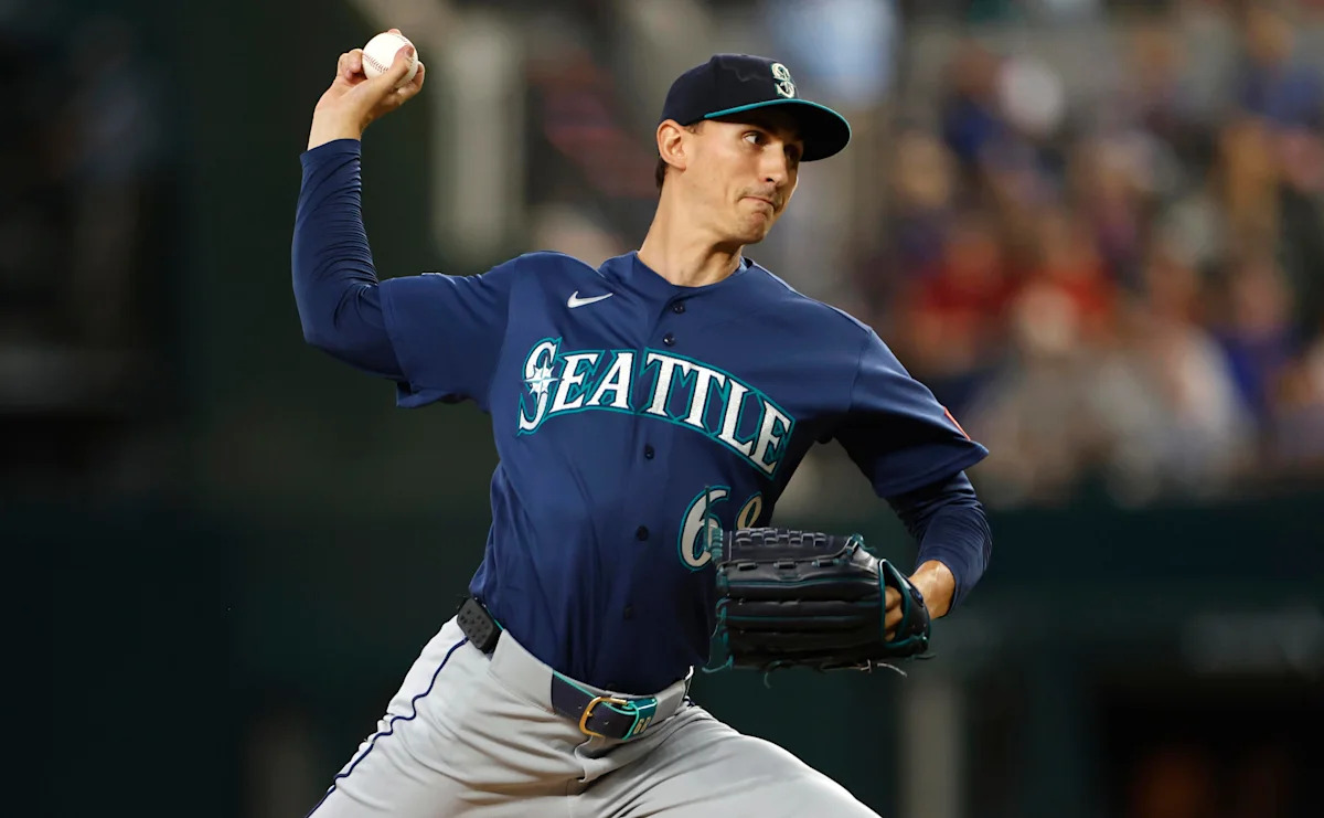 Texas bangs, Mariners whimper, lose 7-3