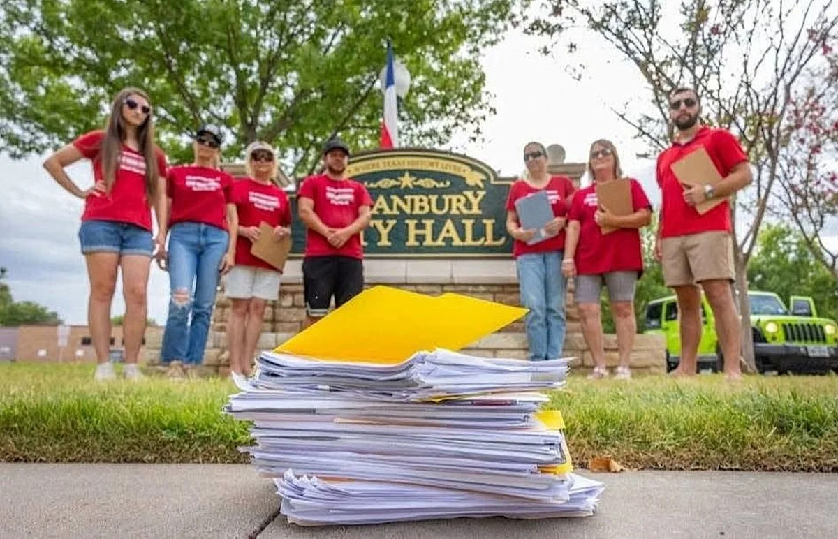 Texas residents file recall petitions over mayor's handling of proposed AI data center
