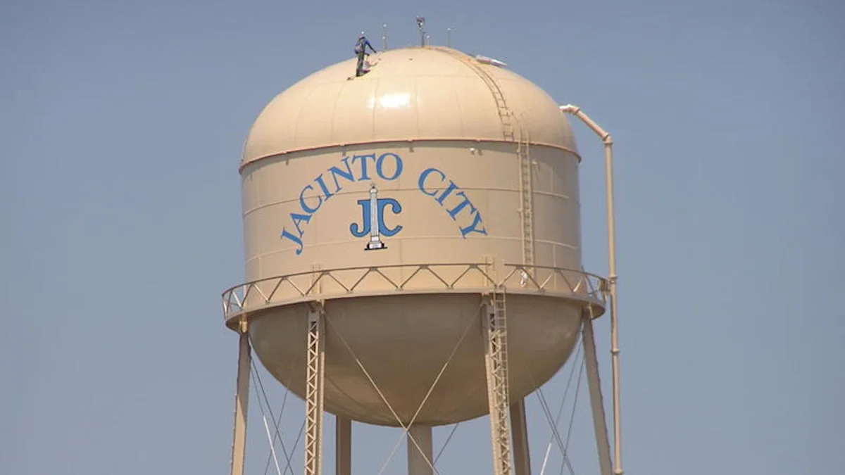An old Texas bottle factory was pitched as a data center site, and City Hall went into overdrive