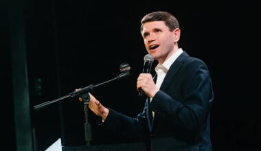 Talarico shouted down during tense moment at Houston town hall