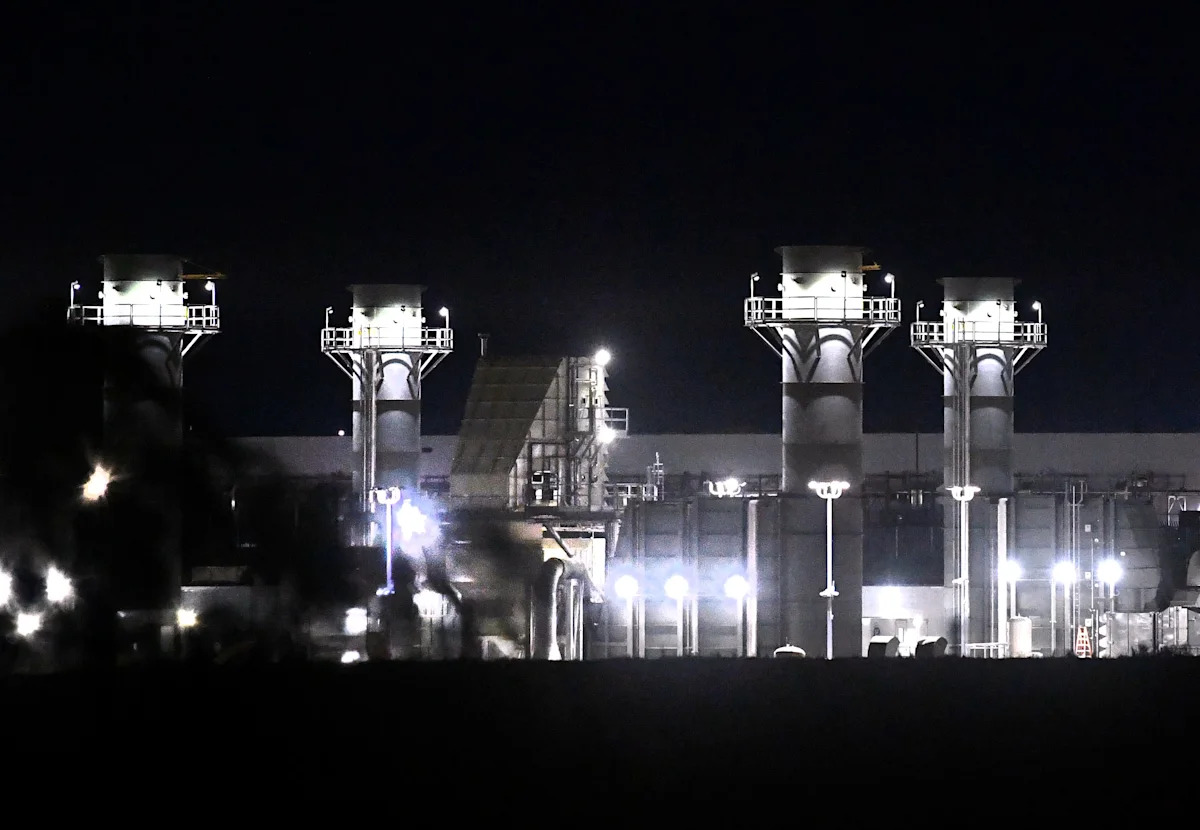 Sid Miller urges Greg Abbott to call special session on data centers