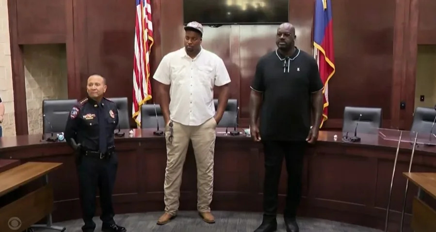 <em>Whitehaven graduate becomes police officer with Shaq's help (CBS News)</em>