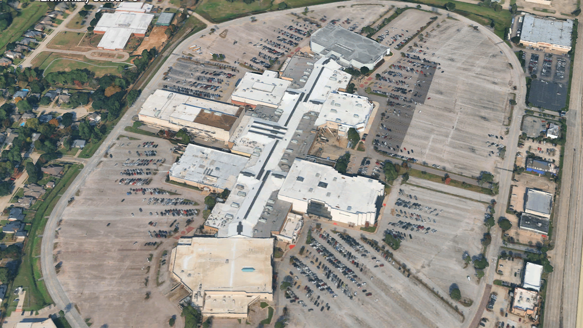 Deerbrook Mall
