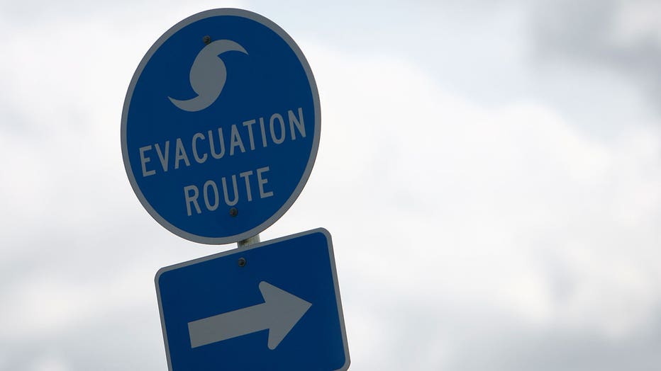 Hurricane evacuation sign on northbound I-45 in League City, Texas, in 2007.