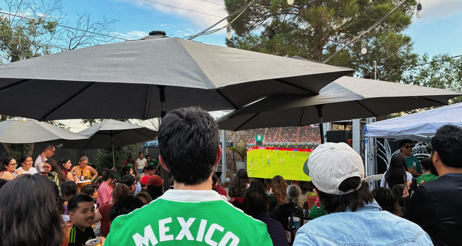 Guacamole, goals and green jerseys: Why El Paso has total World Cup fever  – The Prospector