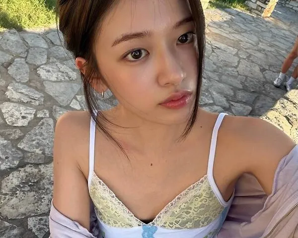IVE's An Yu Jin channels cowgirl vibes in Austin, Texas