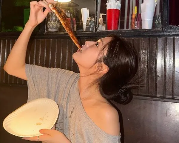 IVE's An Yu Jin channels cowgirl vibes in Austin, Texas