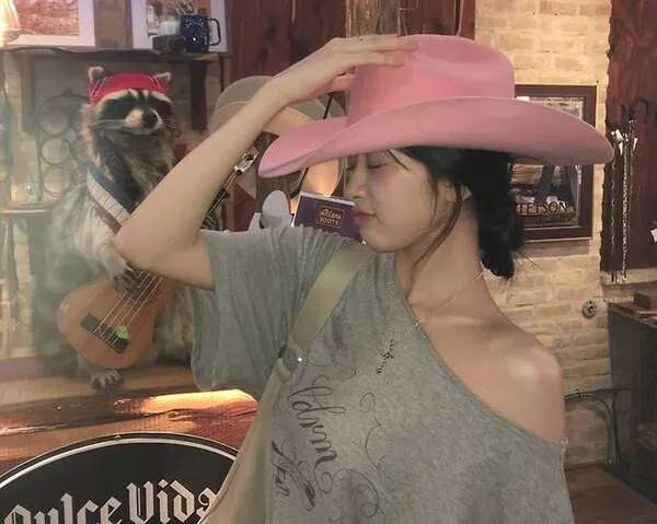 IVE's An Yu Jin channels cowgirl vibes in Austin, Texas