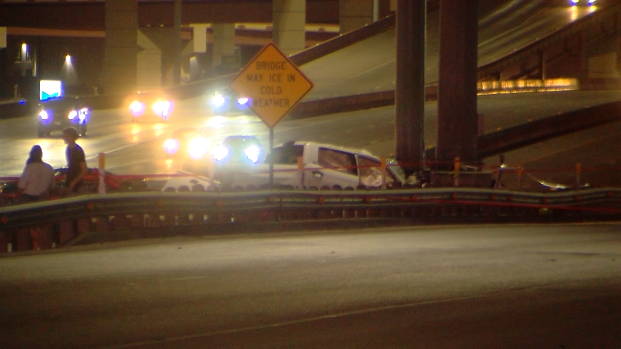 2 dead after alleged high-speed, unsafe lane change causes crash on Loop 375