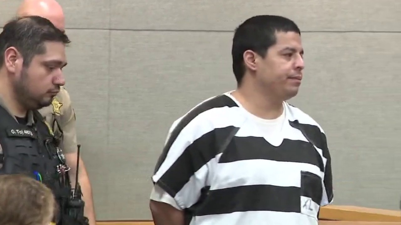 Man accused of killing Caldwell Co. deputy in court