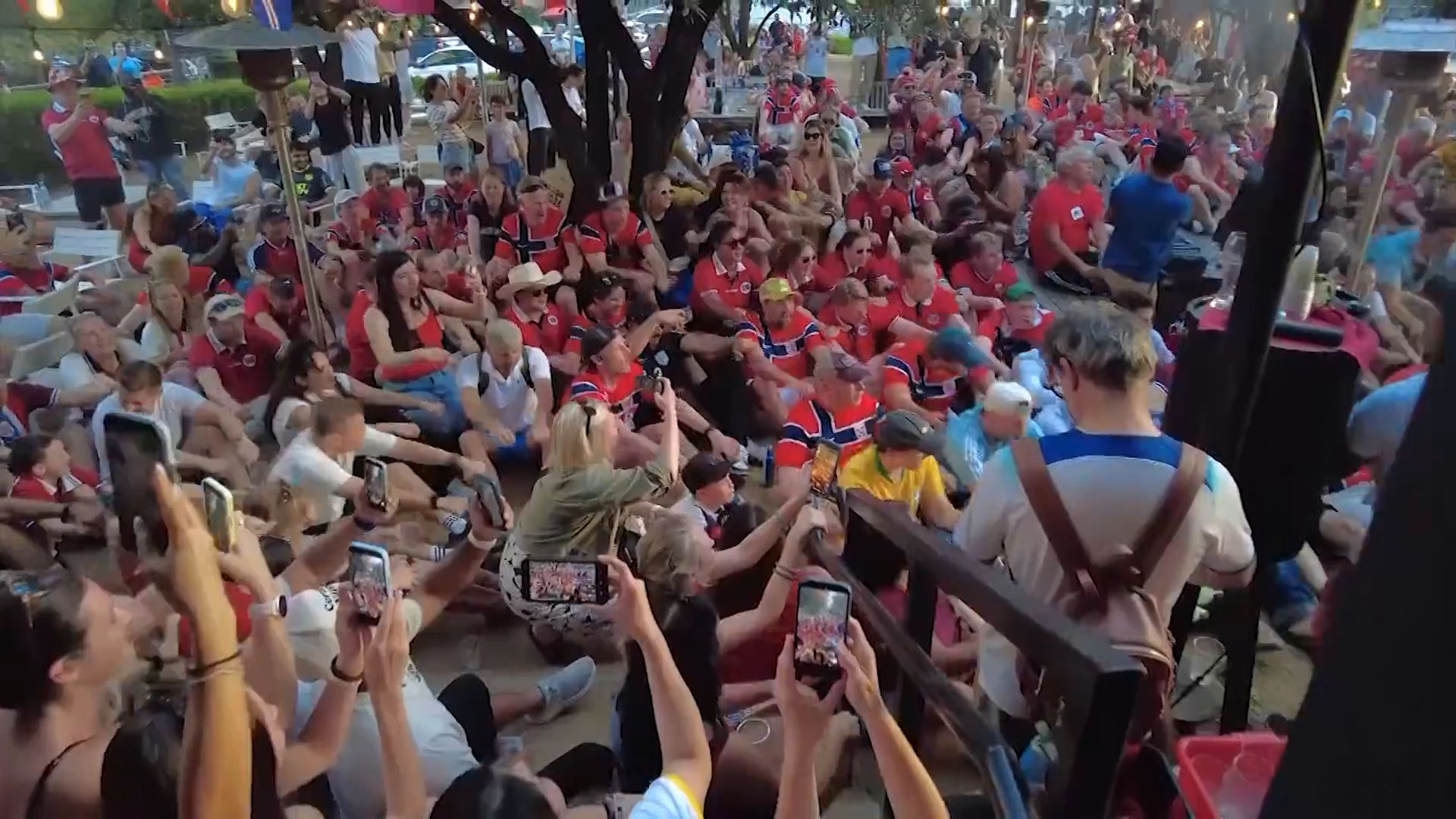 Norwegian fans row into North Texas, ready for game against Côte d'Ivoire<br>Norway was the first European team in this tournament to advance to the Round of 16 after Germany and the Netherlands were eliminated.