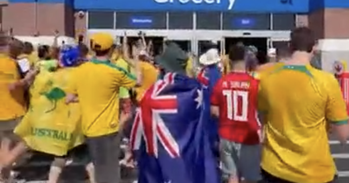 WATCH: Australia soccer fans take over Walmart near Dallas Stadium