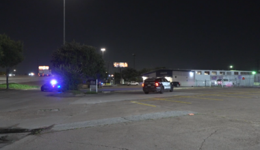 Woman shot in neck near Gulf Freeway while in business parking lot