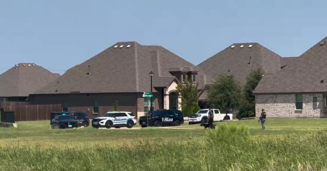Forney police search for 2 suspects after fatal shooting, residents asked to stay inside