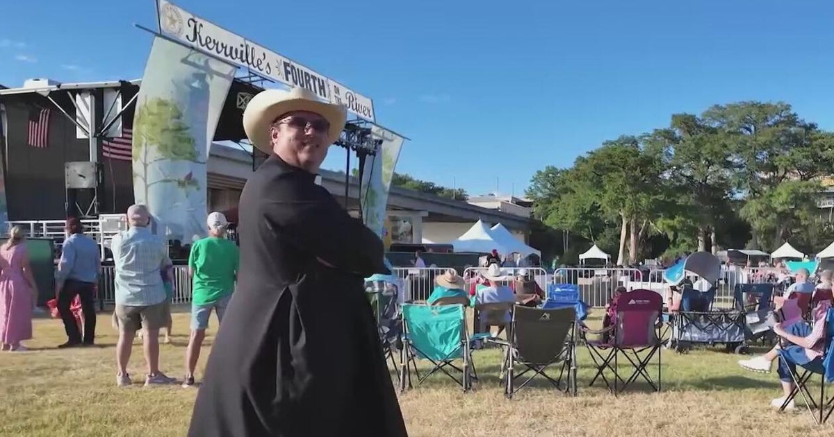 Kerrville tries to merge tragedy, celebration with a night of healing