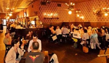 San Antonio's Esquire Tavern changes hands after 15 years