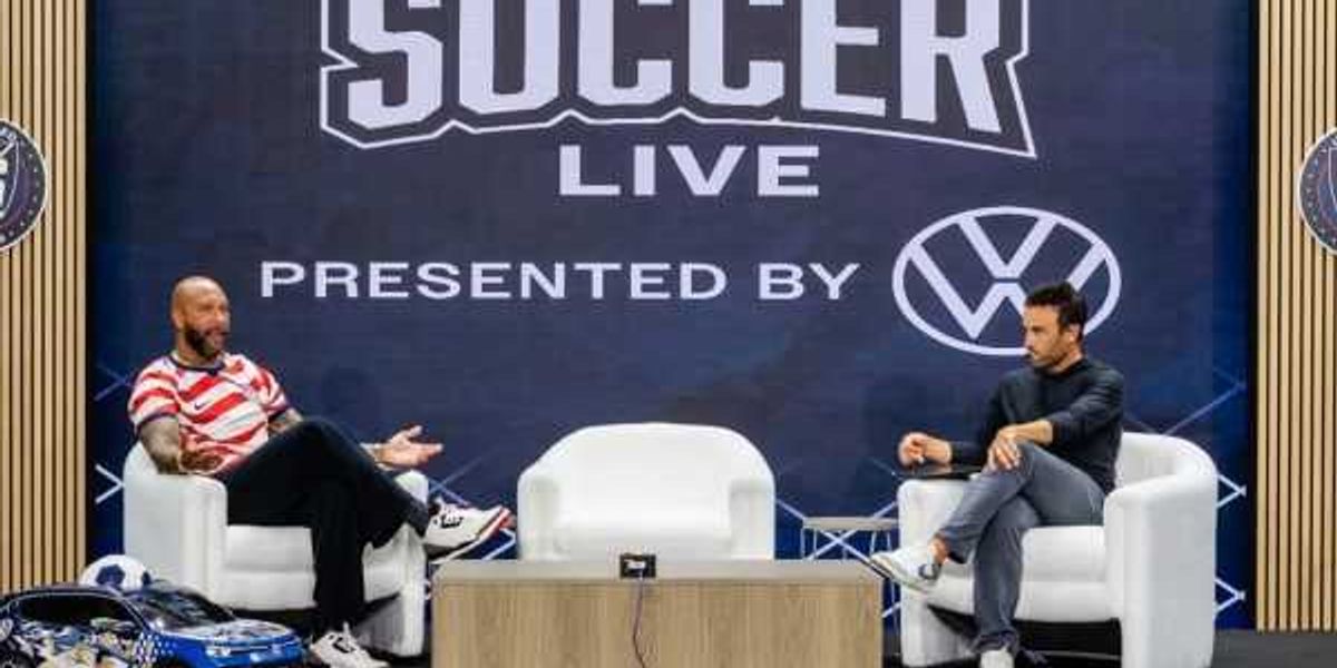 Landon Donovan & Tim Howard bring World Cup show to Dallas
