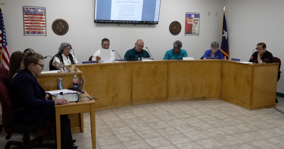Odem leaders debate reviving police department, renew animal control agreement