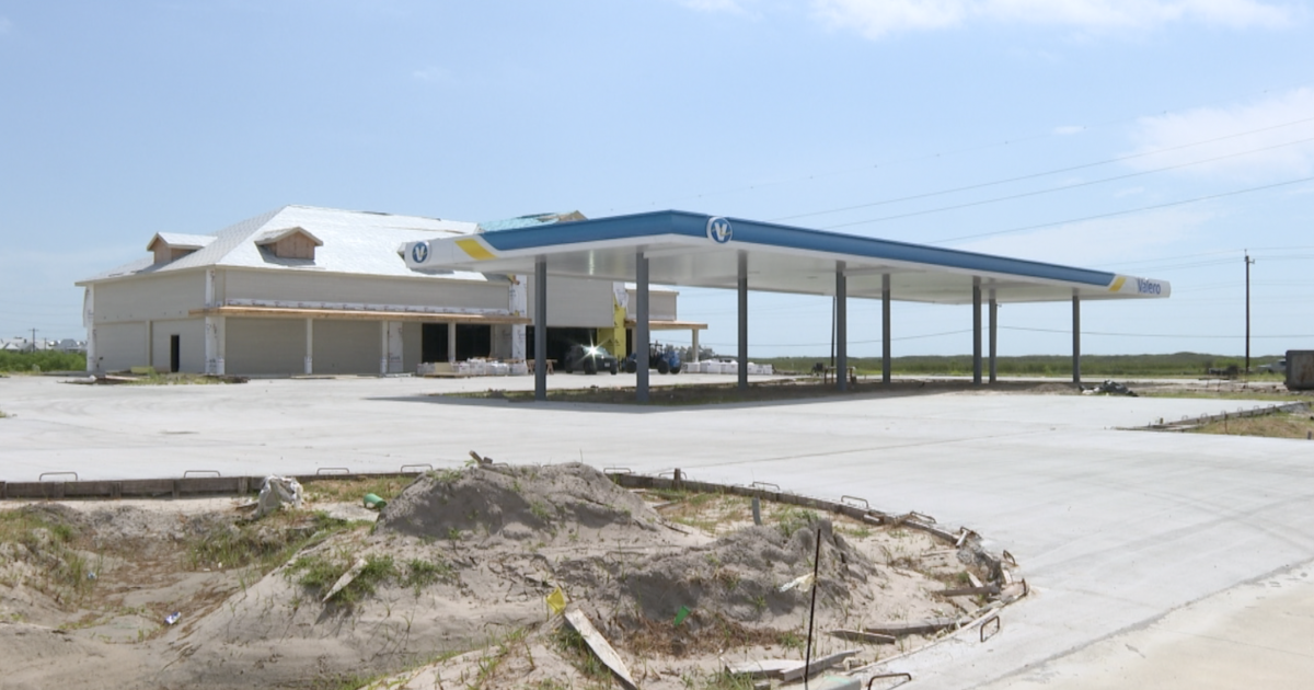 Port Aransas' Spoonbill Bay grows with new homes and gas station