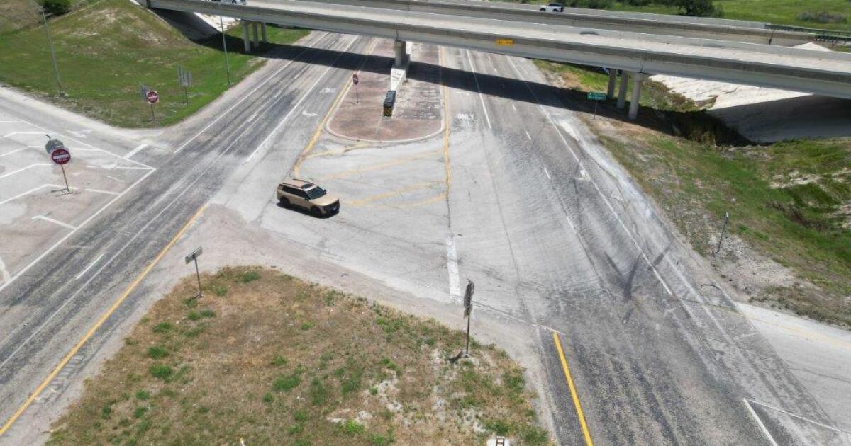 5 killed in Sinton crash. Updates planned for intersection.