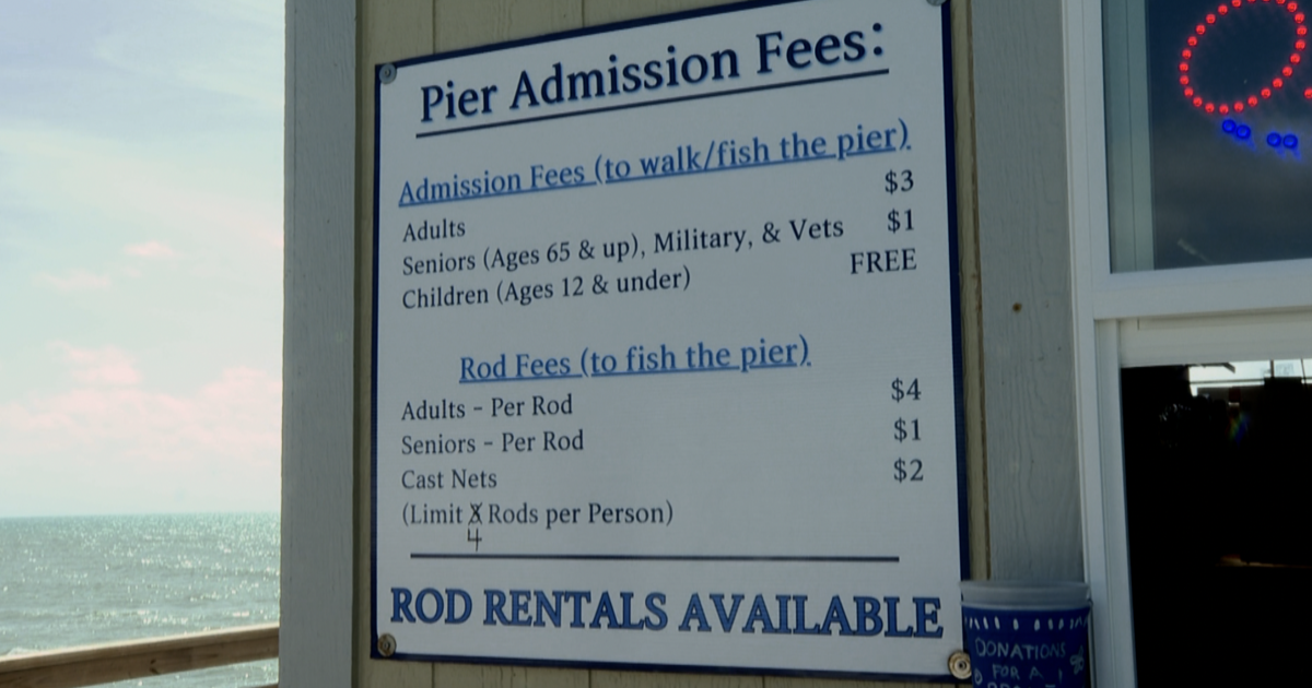 Bob Hall Pier resumes fees for entry and fishing poles