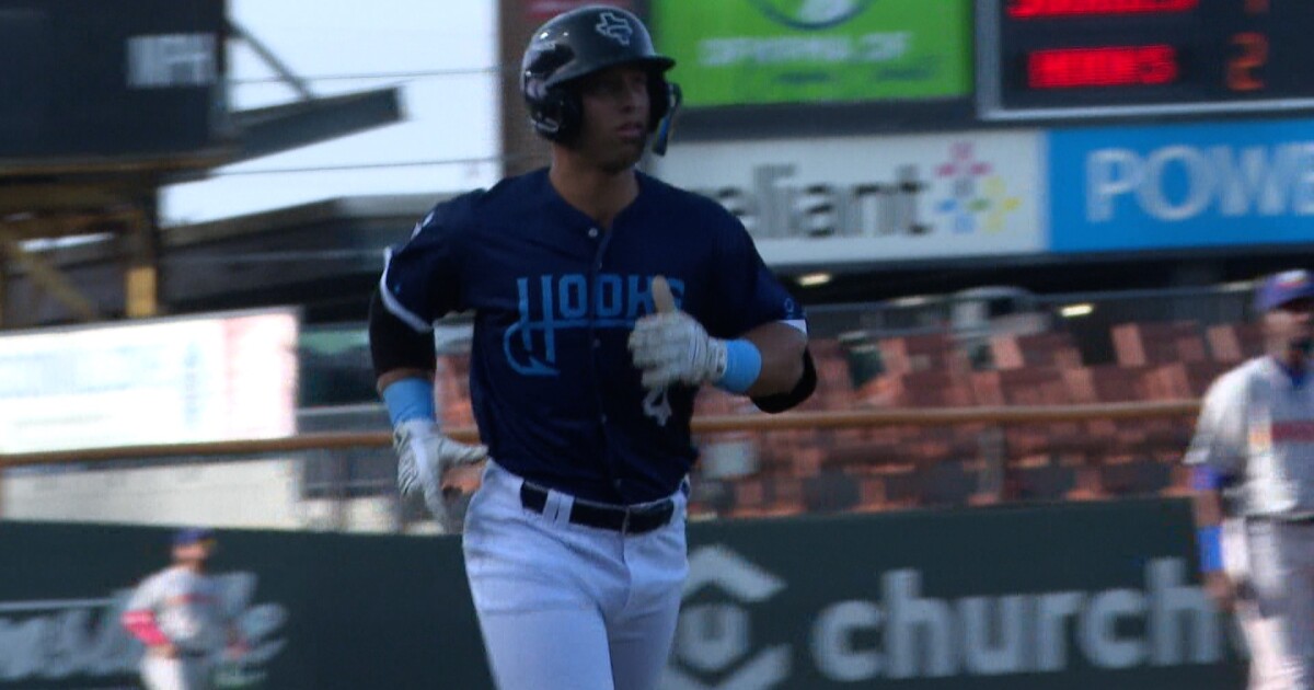 Hooks fall to Sod Poodles 7-6 in game 1