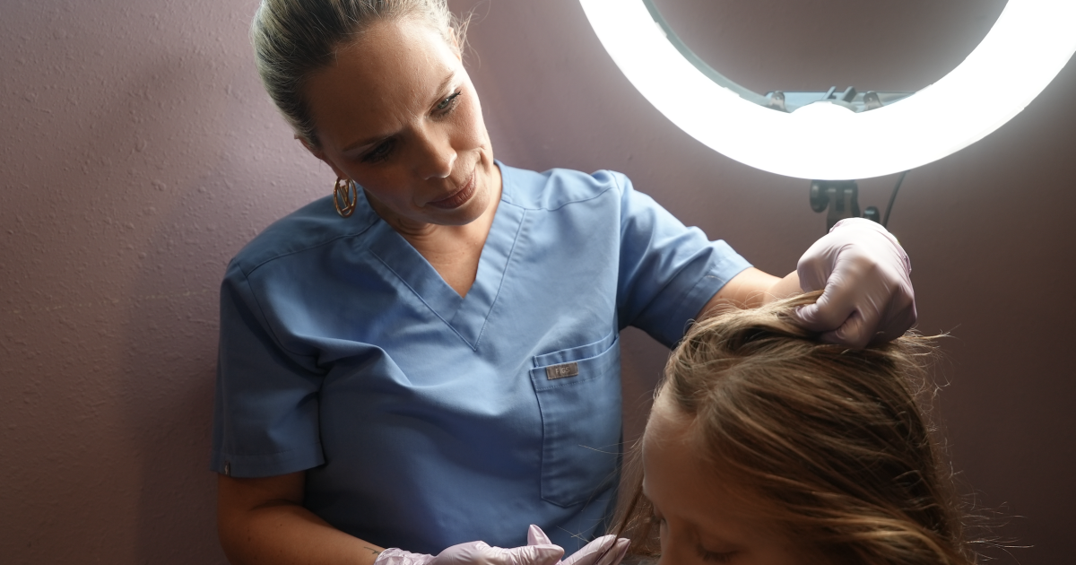 Coastal Bend clinic offers free head lice checks for back to school