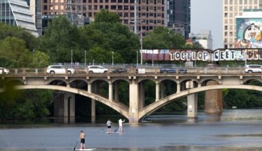 Austin extends waterway ban for Lake Austin, Lady Bird Lake