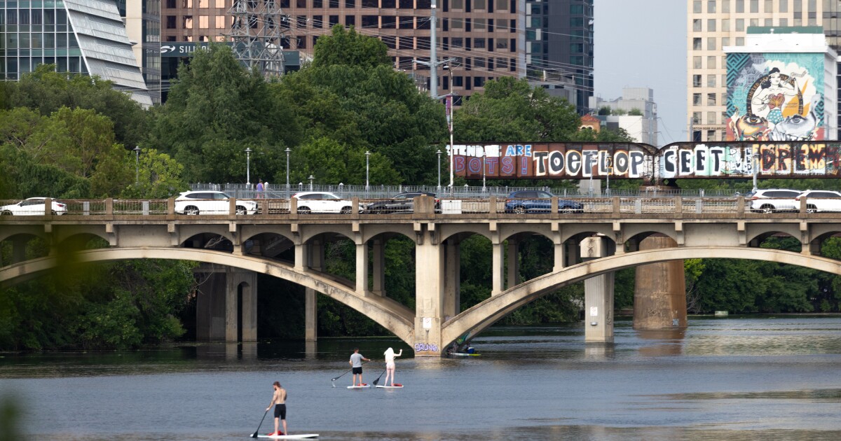Austin extends waterway ban for Lake Austin, Lady Bird Lake