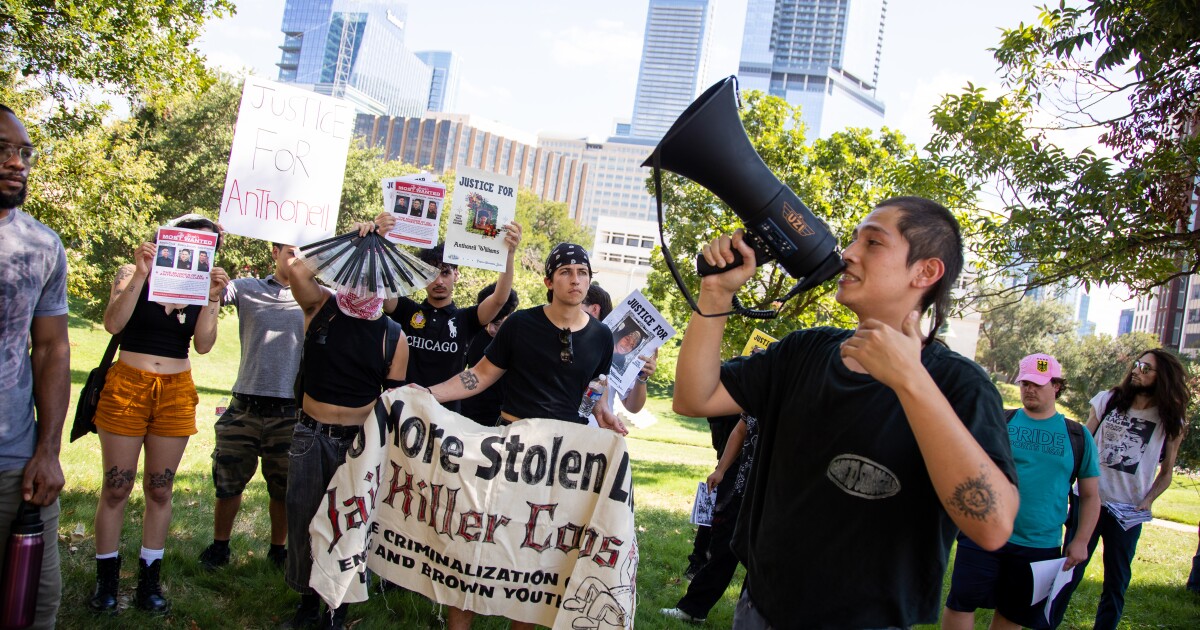 Austinites demand DA prosecute APD shooting of unarmed teen