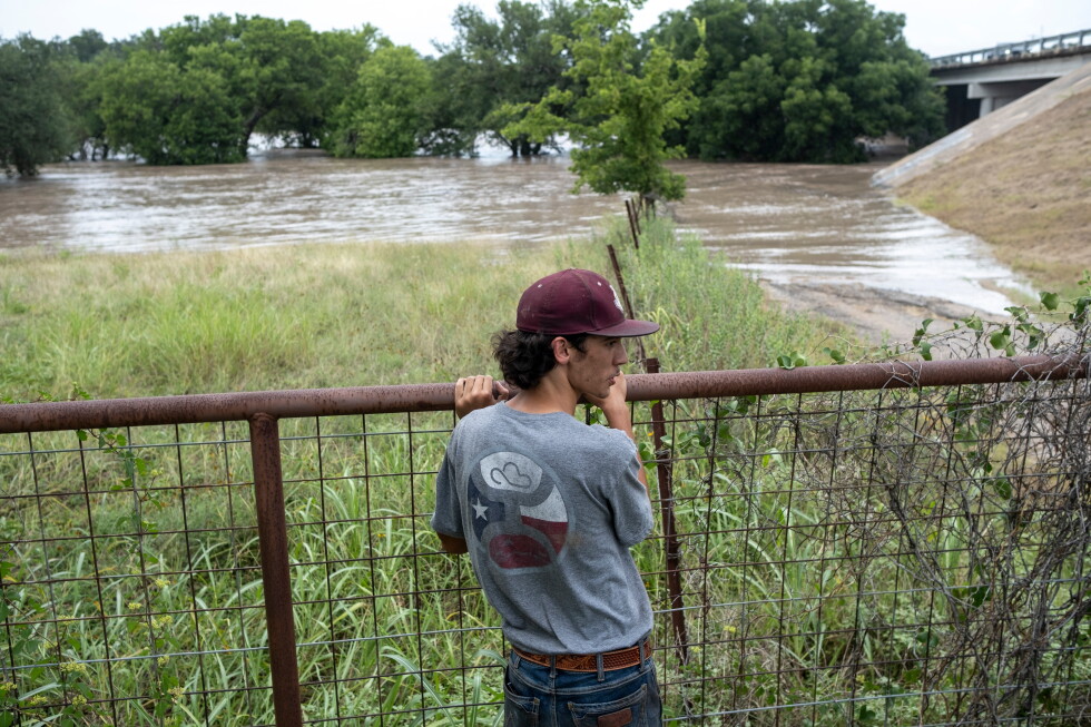 Guadalupe River floods Texas homes as rain continues