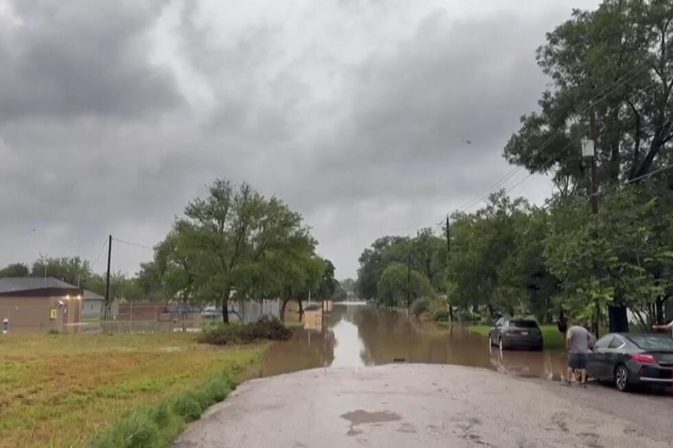 Uvalde, Texas residents deal with flooded streets