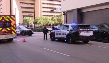 Police officer injured in Downtown Dallas crash during shooting investigation