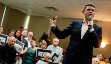 Talarico trying to win back Hispanics along Texas border who swung to GOP