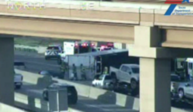 18‑wheeler overturns, blocks lanes on I‑35 in Downtown Fort Worth