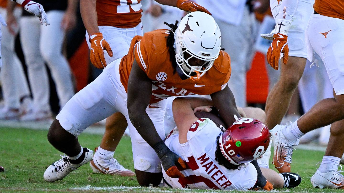 3 Returning Starters For Texas With the Most to Prove This Season