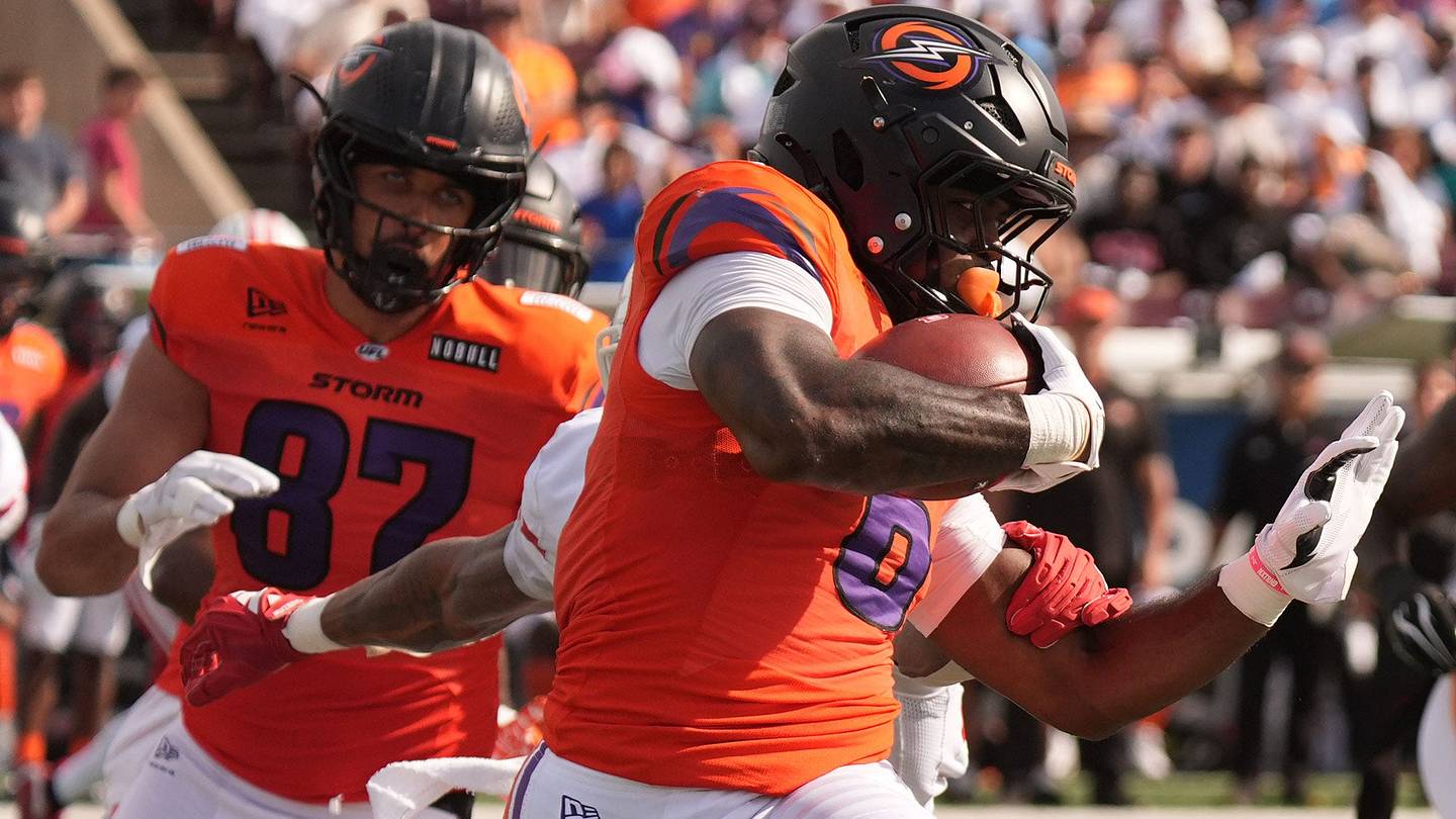 Dallas Cowboys Sign Former UFL Rushing Champion Among Two Moves