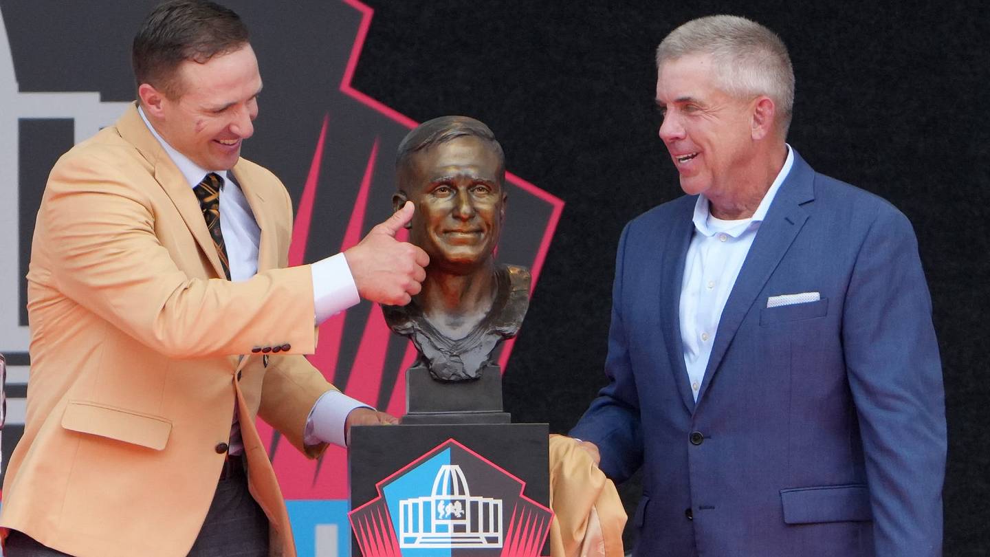 Hall of Fame QB Drew Brees Shades Cowboys During Enshrinement Speech
