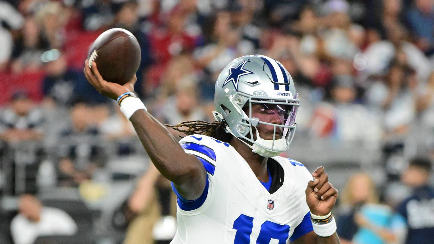 Former Tennessee Quarterback Shines in Dallas Cowboys Preseason Win