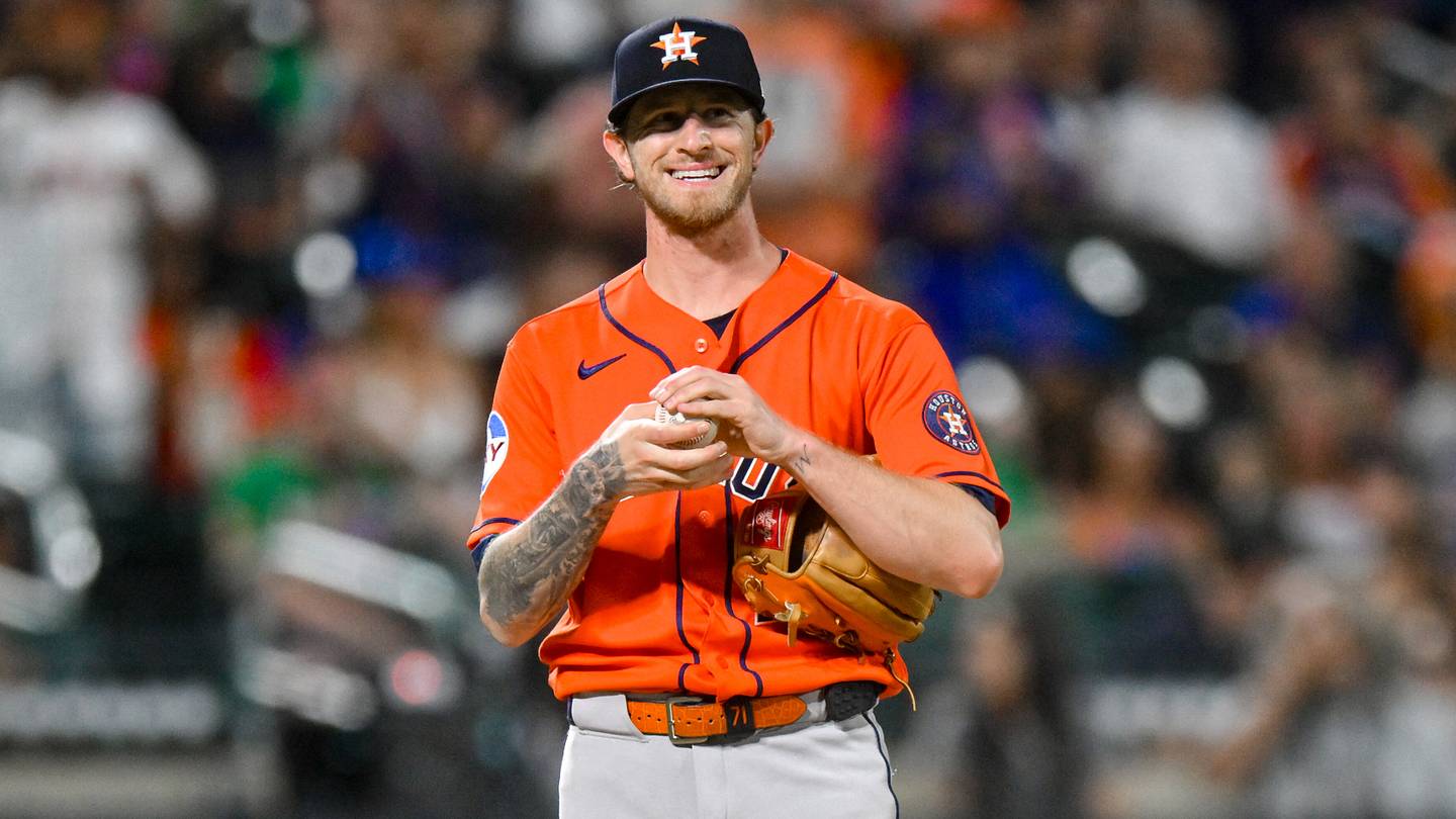 Houston Astros Two-Step Helps Trim Magic Number to Playoff Berth