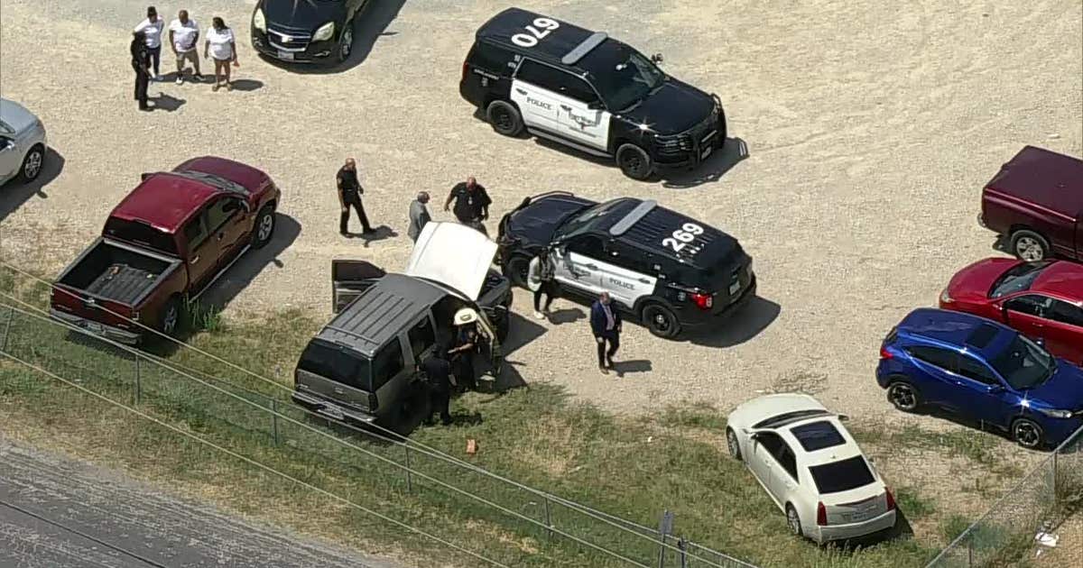 Fort Worth ISD high school placed on lockdown as police investigate gun threat